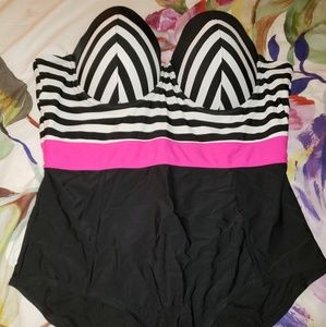 Torrid one piece swimsuit